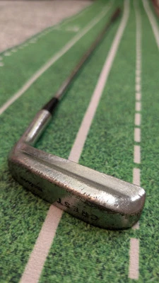 Wilson Golf Crest Blade Putter 35.5 Length RH OEM Leather Grip 8802 Style 35" - Image 1 of 4