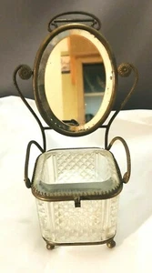 RARE Victorian Glass Chair Figural Jewelry Trinket Box Vanity Box Pressed Glass - Picture 1 of 4