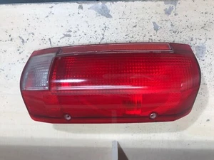 1989-1996 Ford F150 F250 F350 PASSENGER/RIGHT SIDE TAIL LAIGHT E8TB-13440-AB - Picture 1 of 6