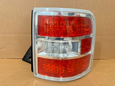 2009–2012 Ford Flex Limited LED Tail Light – Passenger Side (Right) – OEM FoMoCo - Image 1 of 4