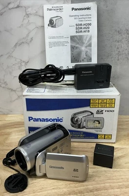 Panasonic SDR-H18 30GB Hard Drive HDD Camcorder Palmcorder - Works, Tested - Image 1 of 4