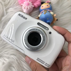 Nikon Coolpix W100 Digital Camera 13.2 MP 3x Optical Zoom with Accessories White - Picture 1 of 6