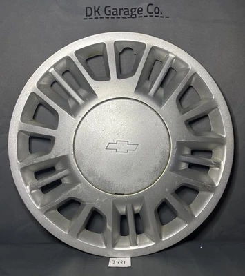 Chevrolet Malibu 2000-2005 15 pulgadas tapacubos OEM cubierta de rueda #3233, 9593496 Foto 1 de 4