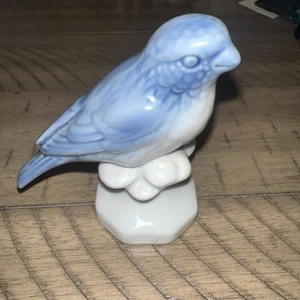 Statuina Gerold Porcellana Baviera Germania " Bellissimo uccellino " - Foto 1 di 5
