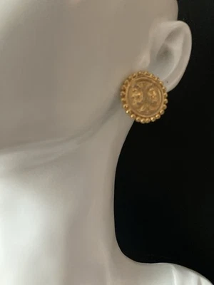 ПОДЛИННЫЙ VINTGE FENDI JANUS ЛИЦО POST СЕРЬГИ золото Италия - Изображение 1 из 4