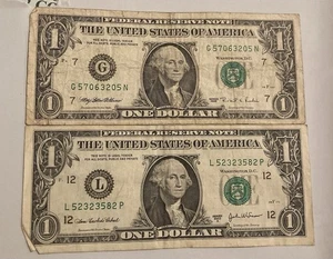 X2 One Dollar United Sates Banknote Prefix G57063205N L52323582p (1678) - Picture 1 of 2