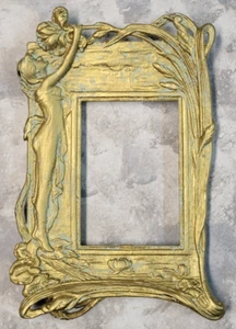 Fee Dame Figur Jugendstil Messing skurril verziert Blumen Bilderrahmen OHNE GLA - Bild 1 von 23