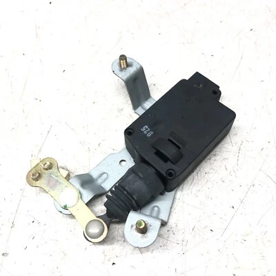 UNIDAD ACTUADOR BLOQUEO PUERTA TRASERA HYUNDAI SANTA FE MK1 2.0 CRDI 2001 - 2005 Foto 1 de 2