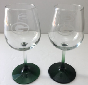 2 Green Bay Packers Wine Glasses A-21