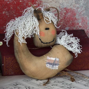Design Baumschmuck Pferd weißes Haar 16 cm lang Stofftier Weihnachten Handarbeit - Bild 1 von 1