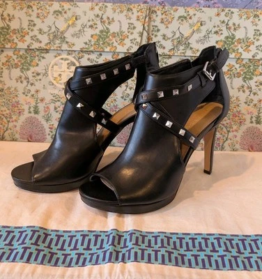 Botines Marc Fisher Lawson de cuero con puntera abierta talla 9,5 M Foto 1 de 4