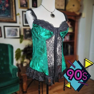 Lingerie gótica vintage anos 90 atitudes íntimas verde preto renda espartilho bustiê - Imagem 1 de 4