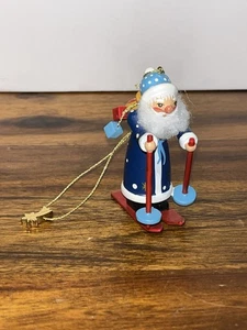 Kathe Wohlfahrt Rothenburg Weihnachtsmann auf Skiern Holz Christbaumschmuck Germany - Bild 1 von 6