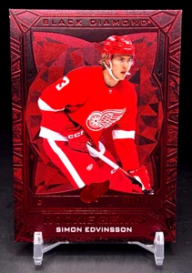 2023-24 Upper Deck Black Diamond - Simon Edvinsson #RG-SE Red Rookie Gems /100 - Picture 1 of 2
