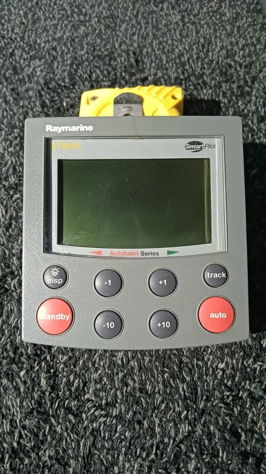 Raymarine ST6001 Autopliot control head - Image 1 of 2