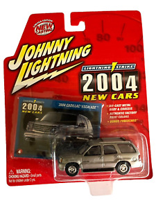 Johnny Lightning White Lightning 2004 New Cars Cadillac Escalade 