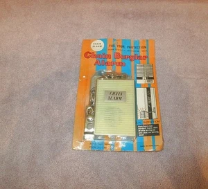 Flippin It Travel Door Alarm Portable Security Hotel Home Siren Sealed NEW NOS - Picture 1 of 11