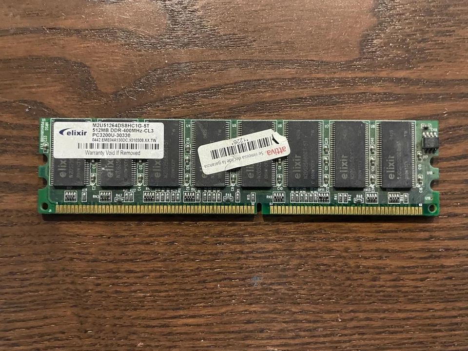 Elixir N2DS25680CT-5T – 512MB DDR400MHz / PC3200 / CL3 – Modulo RAM Usato - Immagine 1 di 1