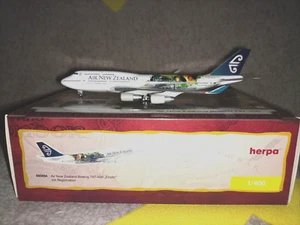 1:400 SCALE HERPA AIR NEW ZEALAND 747 SPECIAL LIVERY LORD OF THE RINGS - Picture 1 of 9