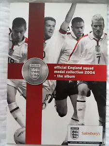 Offizielle England Squad Medaillensammlung 2004 Album inkl. aller 27 Medaillen - komplett - Bild 1 von 14