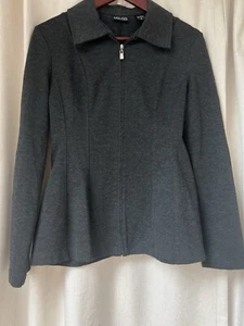 Chaqueta deportiva con cremallera completa ajustada gris plisada talla S New York & Company años 90/Y2K NY - Imagen 1 de 9