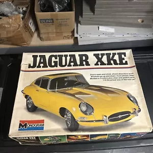 Vintage Monogram Jaguar XKE 1/8 Scale Model Car, Excellent! Box Shows Wear - Picture 1 of 17