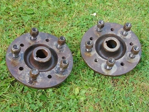 Classic Jaguar Mk2 Daimler 250 V8 Rear Steel wheel hubs - Picture 1 of 2