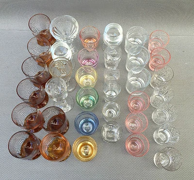 Lot 37 verres anciens à digestif liqueur en verre divers forme vieux bistrot  - Photo 1/3