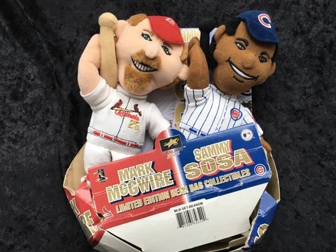 Mark McGwire Sammy Sosa Limited Edition Bean Bag Collectibles Cubs Cardinals New Cover