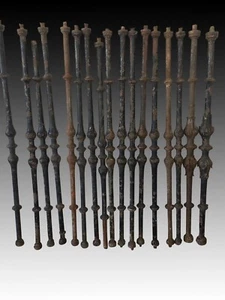 Wrought iron balcony baluster or banister. 17th century. - Picture 1 of 4