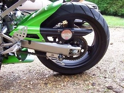 R&G Toe Chain Guards - Aluminium - Silver For 04-07 Aprilia Pegaso 650 Factory - Image 1 of 3