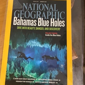 NATIONAL GEOGRAPHIC MAGAZINE  AUGUST 2010  BAHAMAS BLUE HOLES   TRIBAL LANDS - Bild 1 von 2