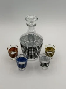 Vintage Luminarc Houndstooth Glass Decanter Shot Glass Set Mid Century France - Picture 1 of 3