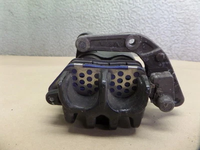 1982 年 HONDA CB650C 前制动钳 — 第 1/4 张图片