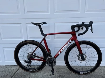 2026 Trek Madone SL AXS Gen 8 SRAM RED DT Швейцарский Новый - Изображение 1 из 4