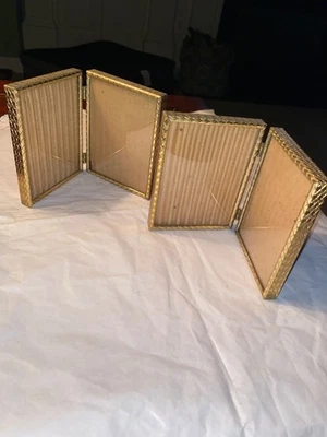 SET OF 2 BRASS DOUBLE FRAMES FOLDABLE FOR 4" X 3" PHOTOS - Image 1 of 4