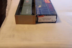 HO Scale Roundhouse, 50' Box Car, British Columbia RR, Green, #4553 - 1265 Built - Picture 1 of 3