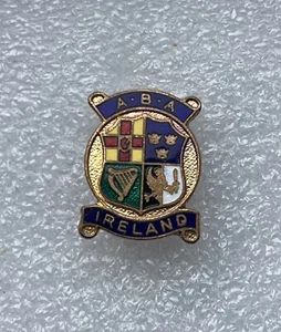 Raro Pin Insignia Vintage ASOCIACIÓN DE BOXEO IRLANDA Esmalte - Imagen 1 de 2