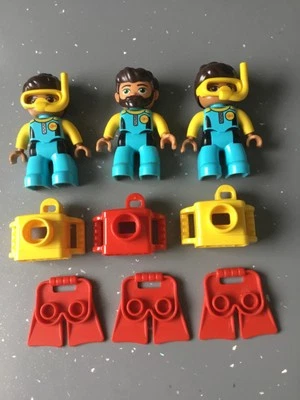 Lego Duplo Divers x 3 with flippers and cameras. - Image 1 of 2