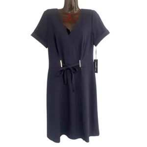 Abito Karl Lagerfeld blu navy manica corta ufficio boss scollo a V taglia 10 nuovo con etichette - Foto 1 di 8