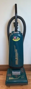 Eureka Bravo II Model 7677 Corded Upright Vaccum Cleaner 12 AMPS - Picture 1 of 9