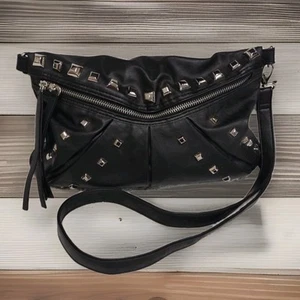 Olivia & Joy New York Schultertasche Tasche Handtasche Nietenmuster - Bild 1 von 10