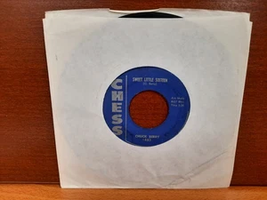 45 / Chuck Berry / 1958 / Sweet Little Sixteen / Reelin And Rocking - Picture 1 of 1