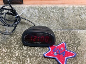 SHARP Model: SPC095 retro alarm clock 9V battery backup - Picture 1 of 4