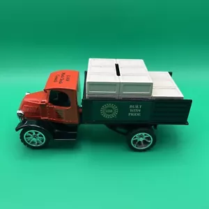 Ertl 1926 UAW Mack Bulldog Truck With Crates - Picture 1 of 7