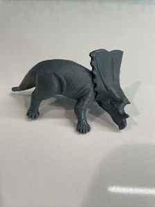 Dinosaurio plástico vintage Chasmosaurus ROM Royal Ontario Museum años 70’s gris - Imagen 1 de 10