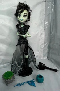 FRANKIE STEIN - GHOULS RULE - 2012 - MONSTER HIGH - MATTEL - EUC - Picture 1 of 10