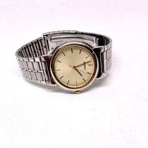 Seiko 7N01-6G80 Quartz Vintage Watch Silver Gold Used Tested Working - Picture 1 of 5