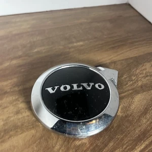 32337963 OEM VOLVO EMBLEM - Picture 1 of 5