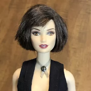 Barbie bambola Alice Cullen Twilight Saga Eclipse 2010 etichetta rosa da collezione - Foto 1 di 13